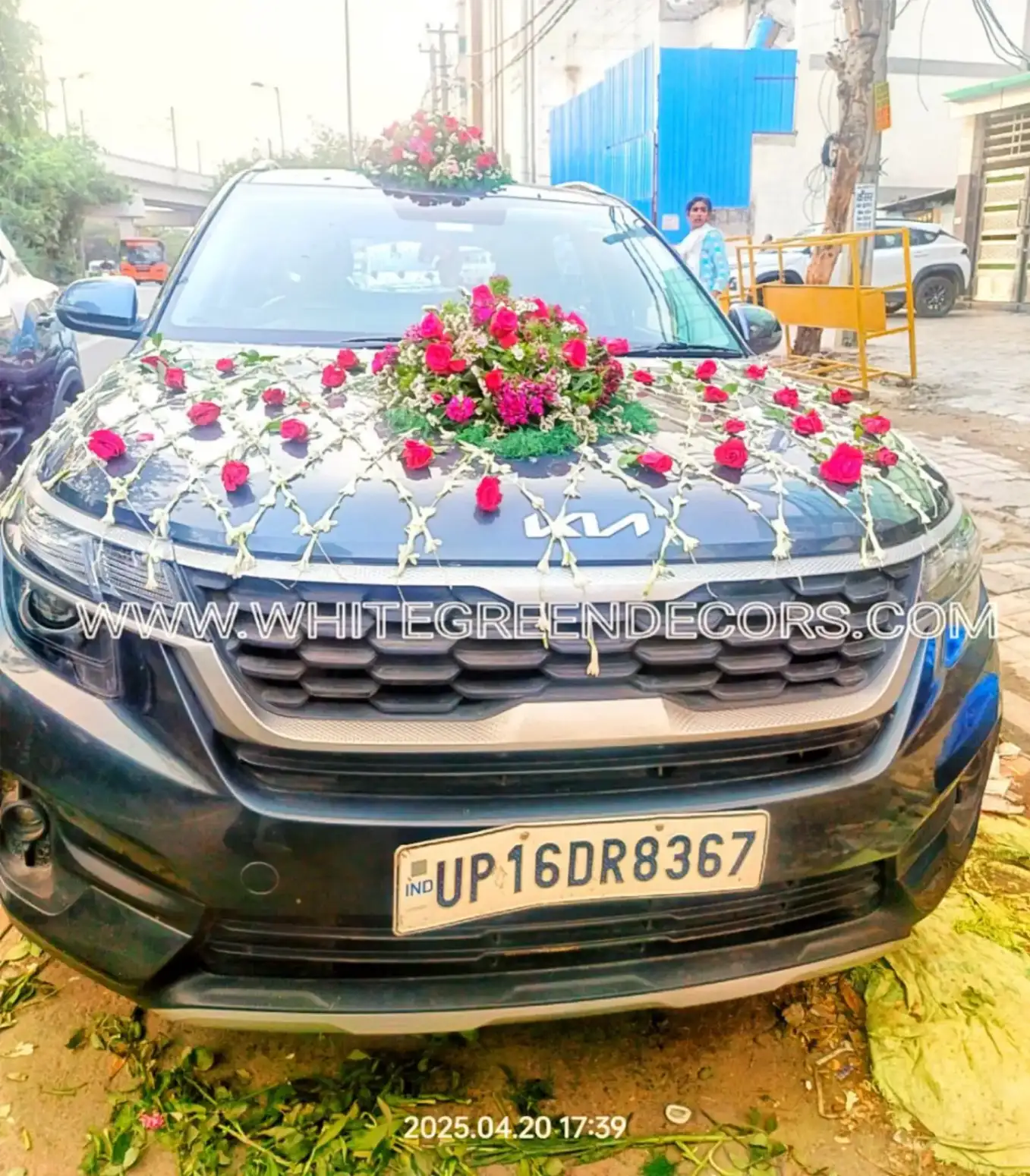 Fresh Rose Wedding Car Decoration