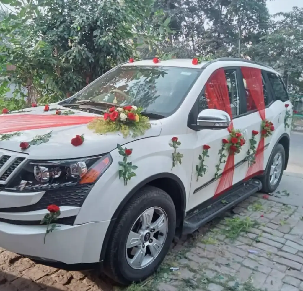Classic Fresh Flower Wedding Car Decoration